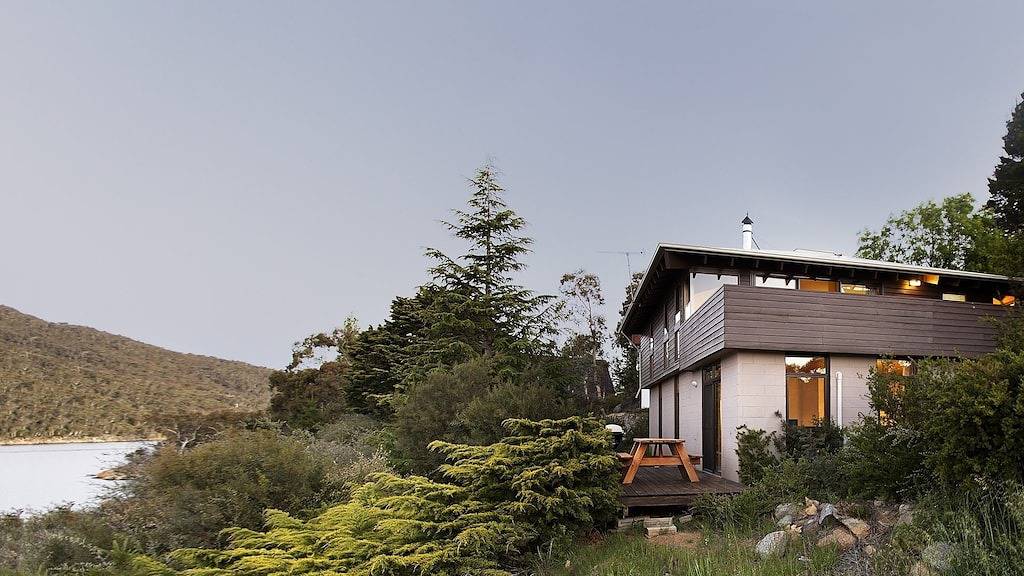 Ganze Wohnung, Absolute Seeseite, atemberaubende Lage direkt in Jindabyne in Jindabyne, New South Wales