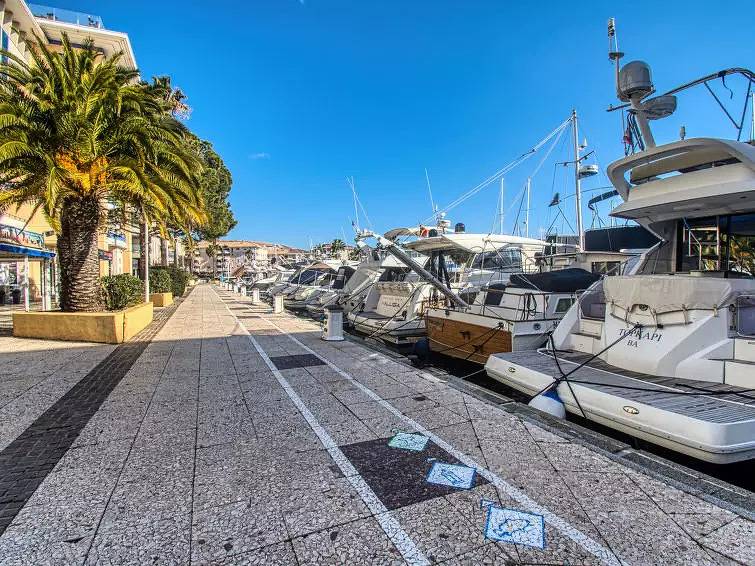 Appartement entier, 2 Pièces 4 Personnes in Fréjus Plage, Fréjus
