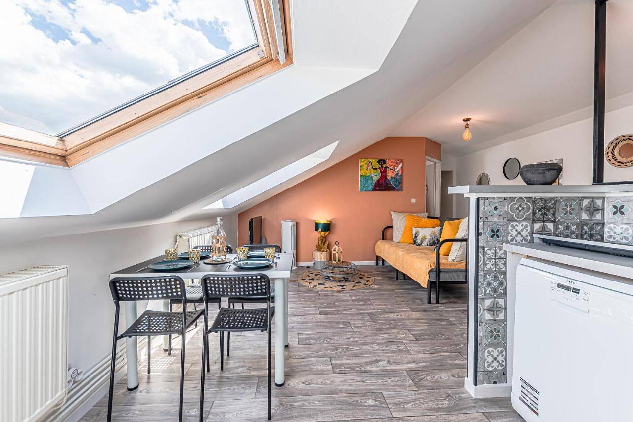 Appartement entier, L'abstrait Metz Thionville Wifi Un-Séjour-à-Part in Mondelange, Moselle