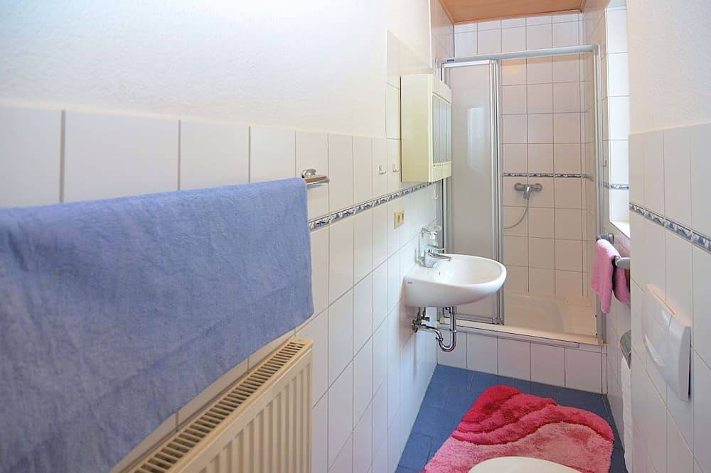 Ganze Wohnung, Sonnige Ferienwohnung in Huddingen in Waldnähe in Bad Wildungen, Waldecker Land