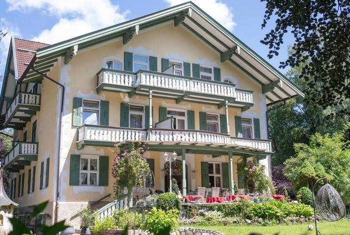 Hotel für 2 Personen, mit Balkon und Terrasse sowie Garten und Pool in Rottach-Egern
