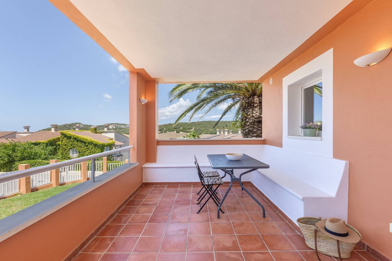 Ganze Wohnung, Apartment 'Son Bou Pool and Sea' mit Meerblick, Wlan und Klimaanlage in San Jaime Mediterráneo, Alaior Gemeinde