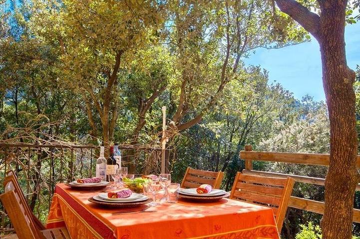 Gîte pour 5 personnes, avec jacuzzi ainsi que terrasse et jardin dans Cap Corse