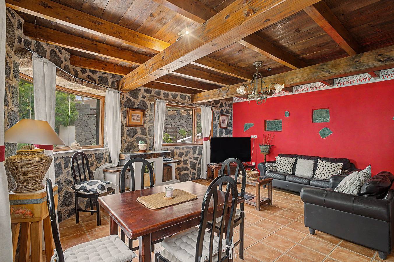 Ferienhaus 'Casa Tabobo 2 Schlafzimmer Landhaus' mit Meerblick, privater Terrasse & Wlan in Tías, Lanzarote