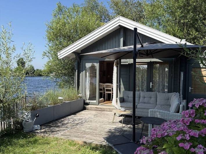 Vakantiehuis voor 4 personen, met Terras en Tuin in Vinkeveen