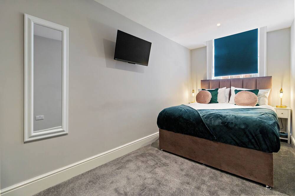 Entire apartment, Whiskawaystays  Victoria House Apartment 3 in Worcester, Worcestershire