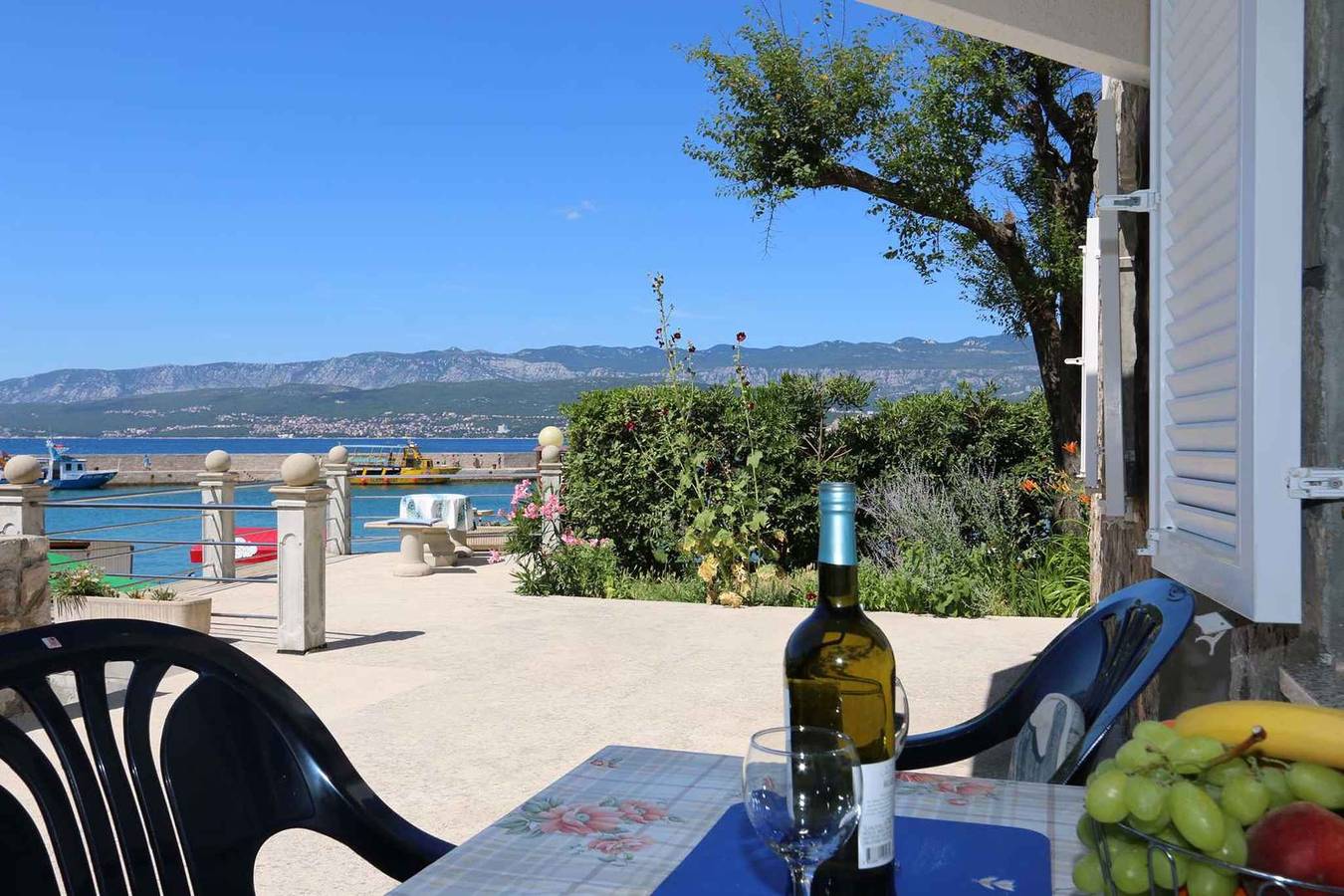 Ganze Ferienwohnung, Ferienwohnung mit Klimaanlage und Terrasse  in Silo (Krk), Krk