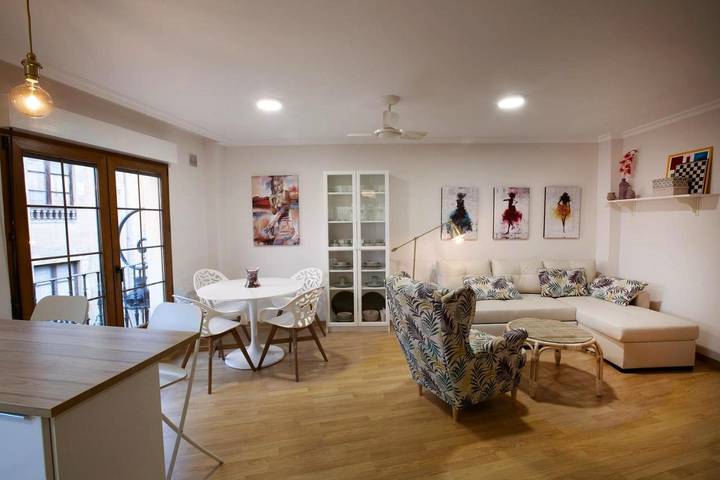 Apartamento para 8 personas, con Balcón y Vistas en Aranda de Duero