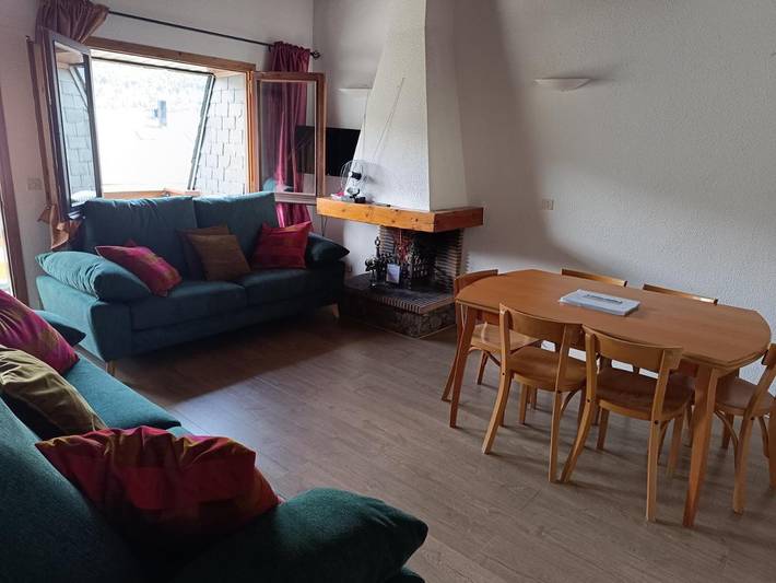 Apartamento para 6 personas, con vistas y balcón en La Massana