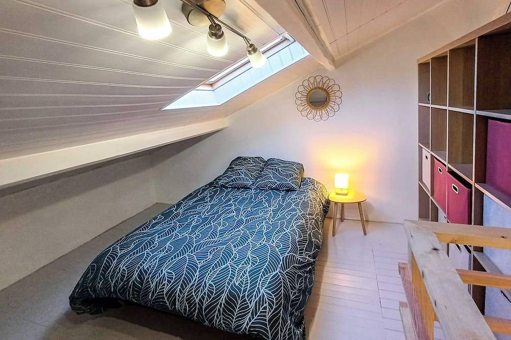 Entire apartment, Appartement 2 chambres Rooftop Montélimar in Montélimar, Nyons region