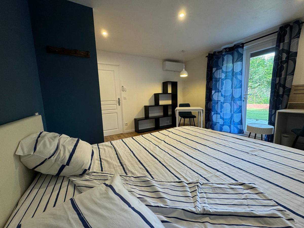 Belle Chambre tout confort indépendante pour un séjour au soleil in La Valette-du-Var, Côte méditerranéenne (France)