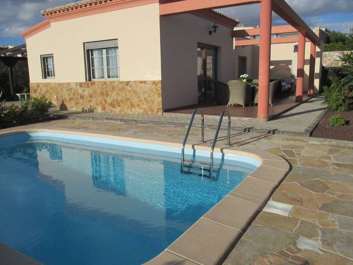 Casa rural para 4 personas, con piscina además de jardín y terraza, Se admiten mascotas en Pájara - 2