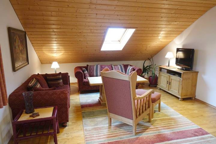 Ferienwohnung für 4 Personen, mit Terrasse und Garten sowie Seeblick und Ausblick in Das Blaue Land - 3