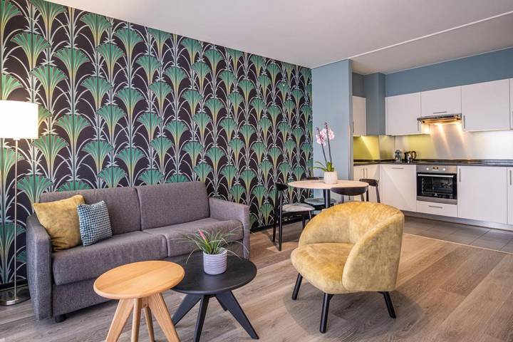 Location de vacances pour 3 personnes, avec Balcon ainsi que Jardin et Sauna à Ixelles-Elsene
