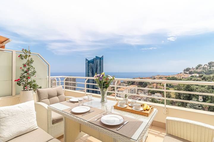 Gîte pour 2 personnes, avec piscine et terrasse à Beausoleil - 3