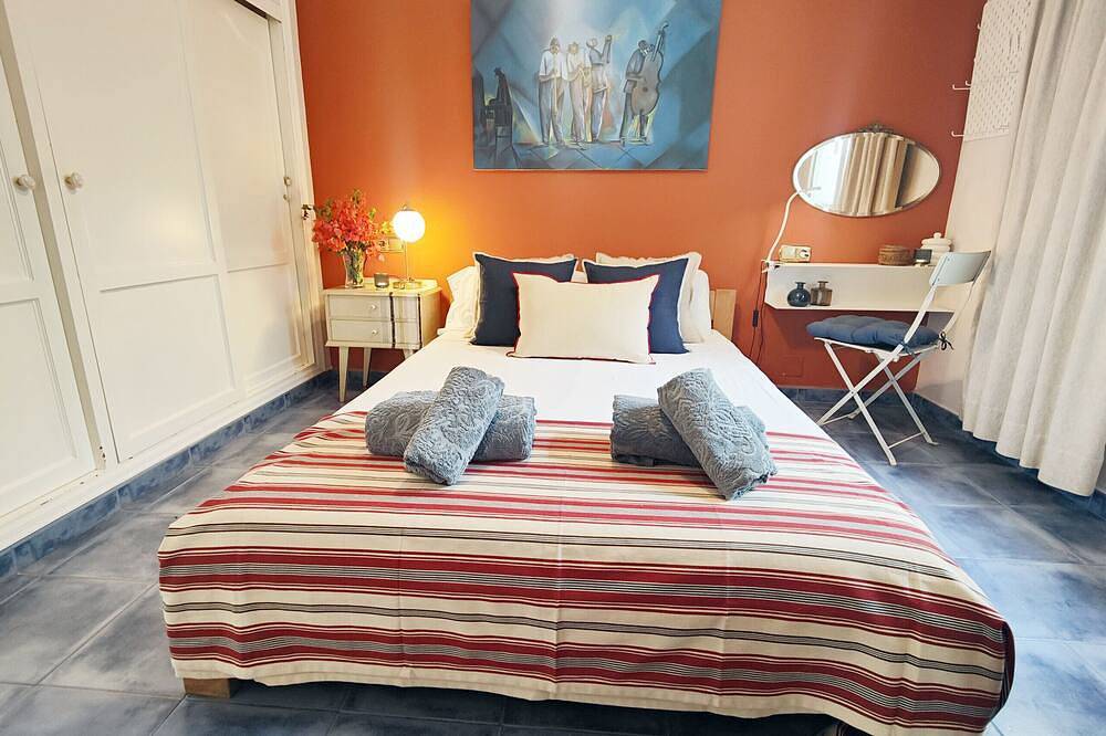 Entire apartment, Ap420 Carabeo Casa Pepa in Nerja Centre, Nerja