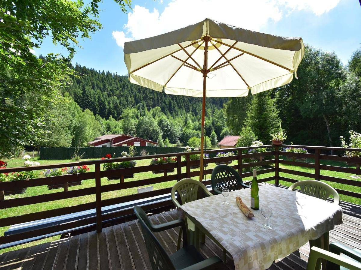 Quiet Chalet with Garden in Saint-Quirin, Saarburg (Frankreich)
