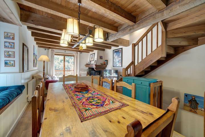Casa Airola by Totiaran in Gessa, Naut Aran