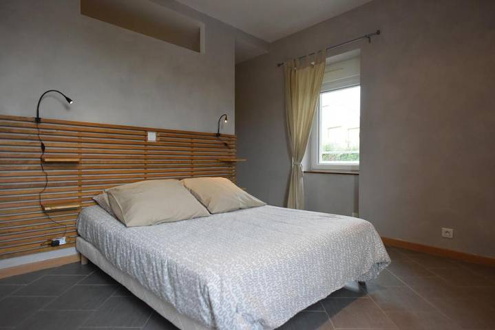 Gîte pour 6 personnes, avec terrasse et piscine à Vallon-Pont-d'Arc - 2