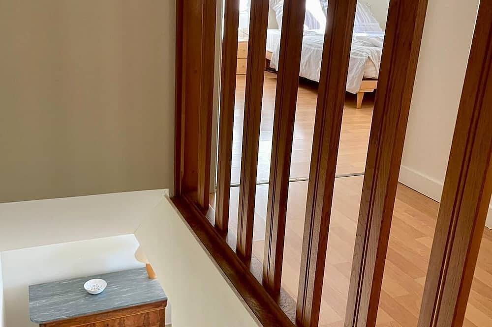 Casa-Vista al campo-Baño privado con bañera in Sarrians, Vaucluse