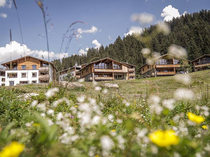 Hütte für 2 Personen, mit Balkon und Terrasse sowie Garten in der Lenzerheide