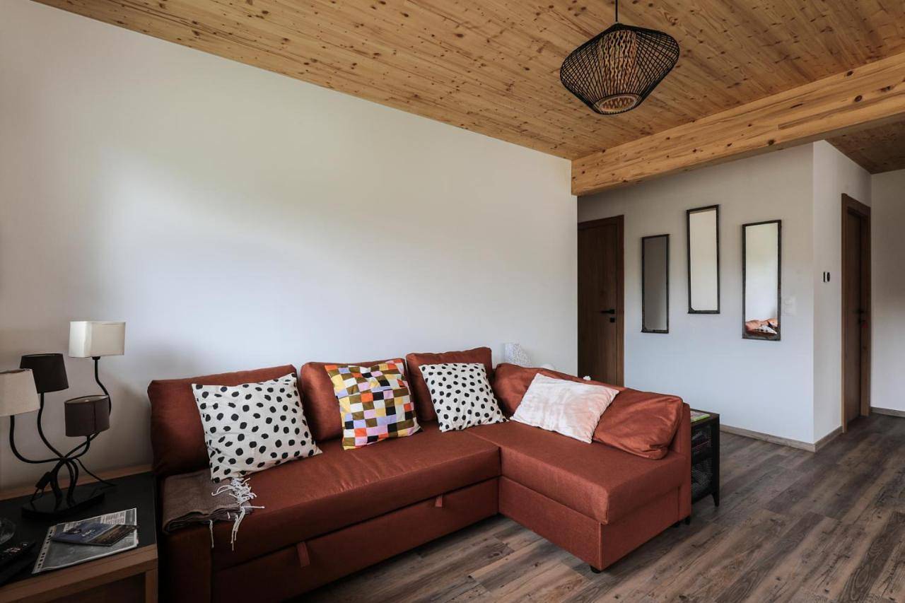 Two-Bedroom House in Arc-et-Senans, Doubs