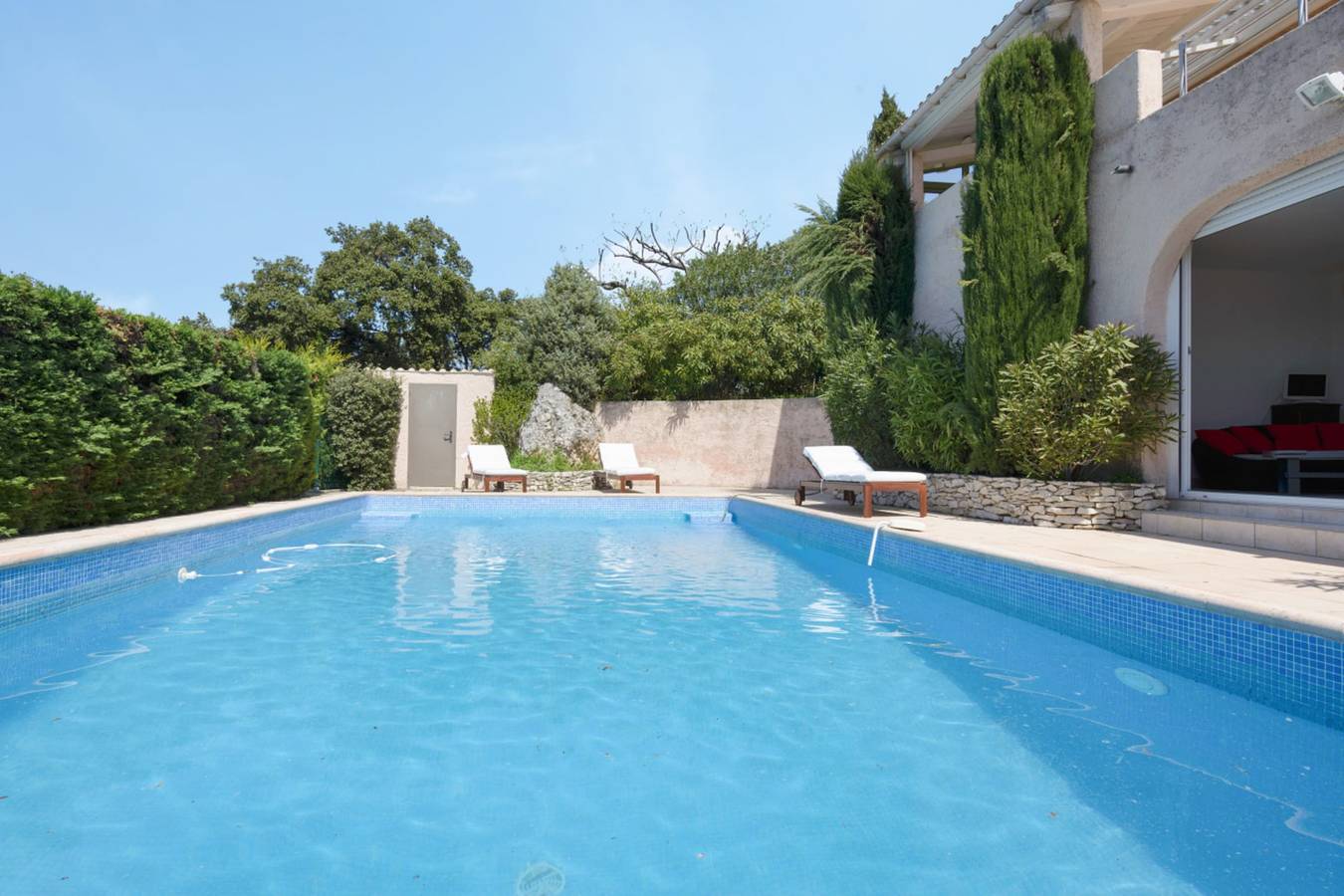  Large Villa With Swimming Pool And Terraces in Villeneuve-lès-Avignon, Region de Nimes