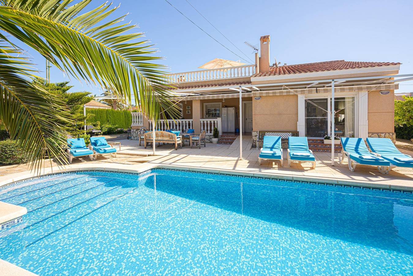 Finca Agapito (6p) with pool in Alicante in Busot, Costa Blanca