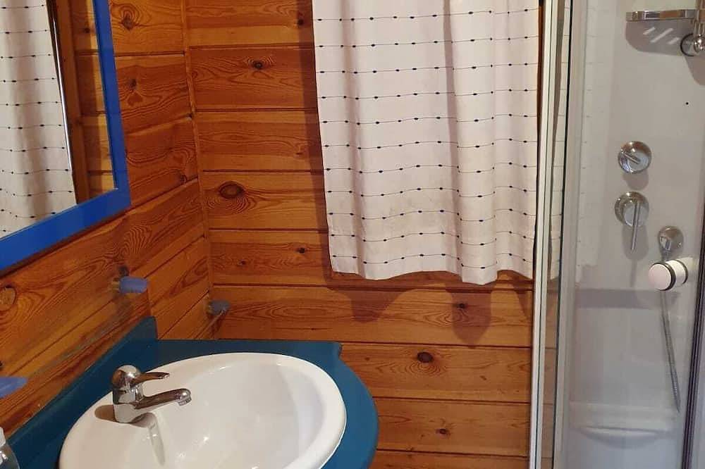 Wooden cabin in the Sierra del Segura in Yeste, Albacete Provinz