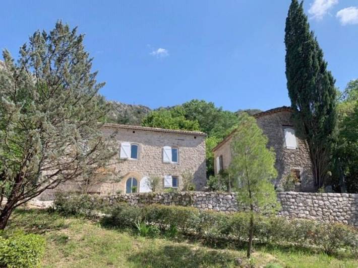 Casa de vacaciones para 10 personas, con vistas además de jardín y piscina - 1