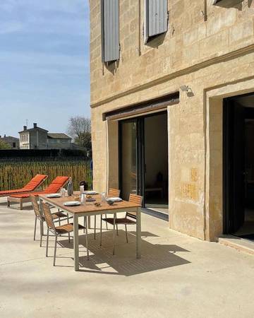 Location de vacances pour 6 personnes, avec vue et jardin à Arveyres