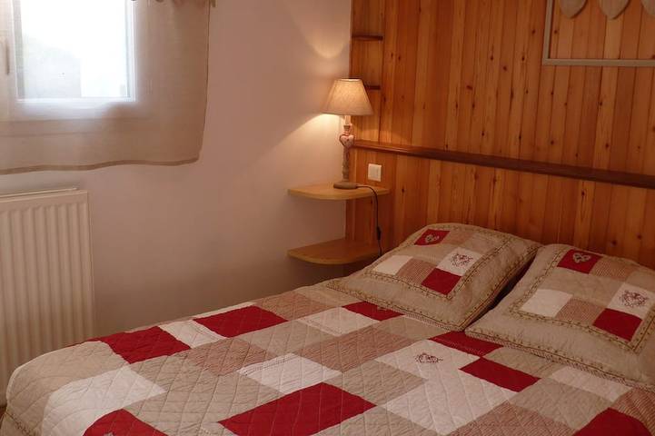 Super Lioran Chalet Individuel Tout Confort 8 Couchages in Le Lioran, Laveissière
