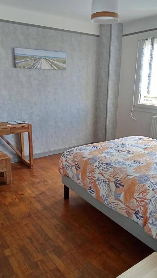 Gîte pour 2 personnes, avec jardin à Ploufragan