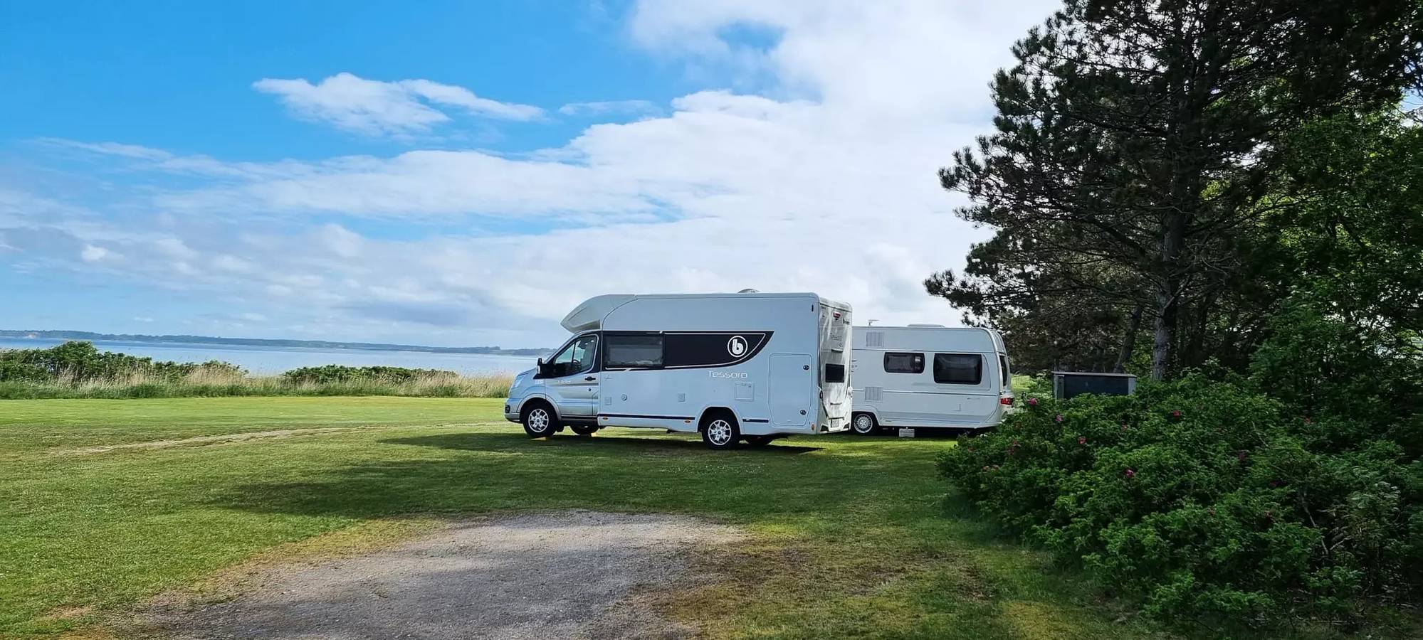 Premium Limfjord Cabin with outdoor spa 5 people in Hvalpsund, Farsø