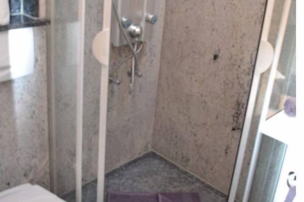 Entire apartment, Lively apartment in Bad Wiessee in Bad Wiessee, Bavarian Alps
