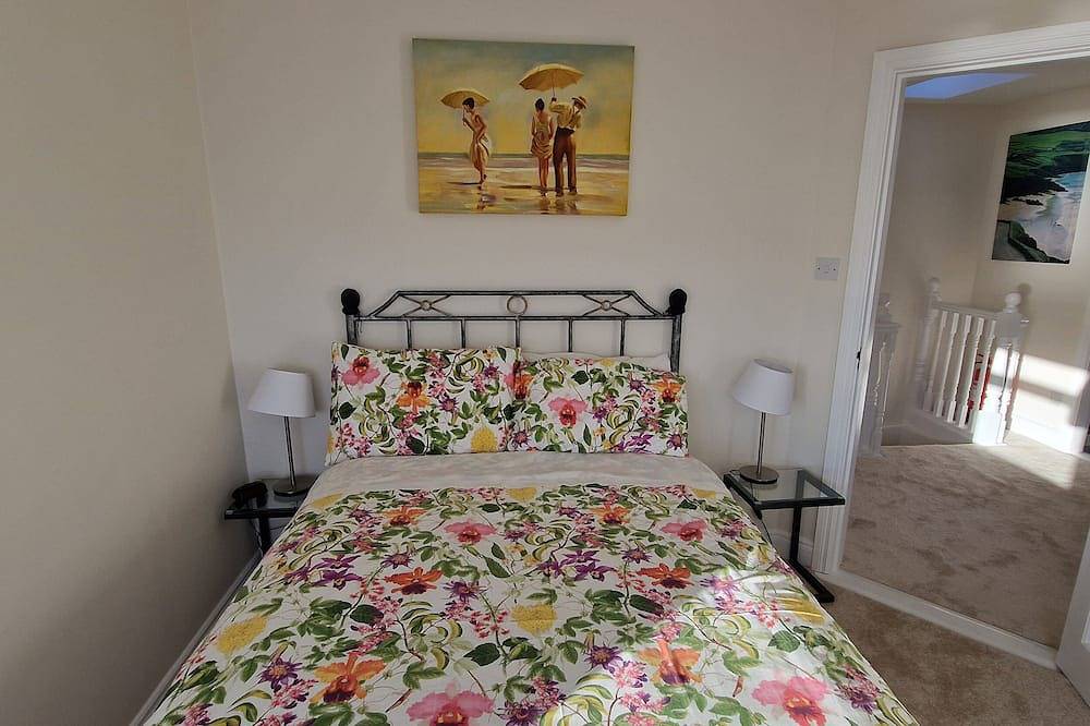 Beach House, pet friendly, with a garden in Duncannon, County Wexford in Duncannon, Ballyhack