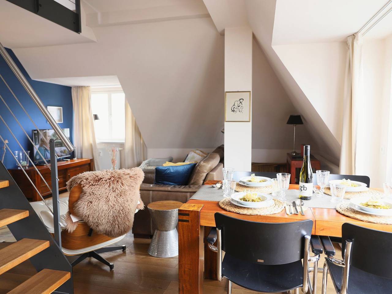 Ganze Wohnung, Modernes 3-Zimmer-Dg-Appartement mit Balkon in zentraler Lage Westerland in Westerland, Sylt (Gemeinde)