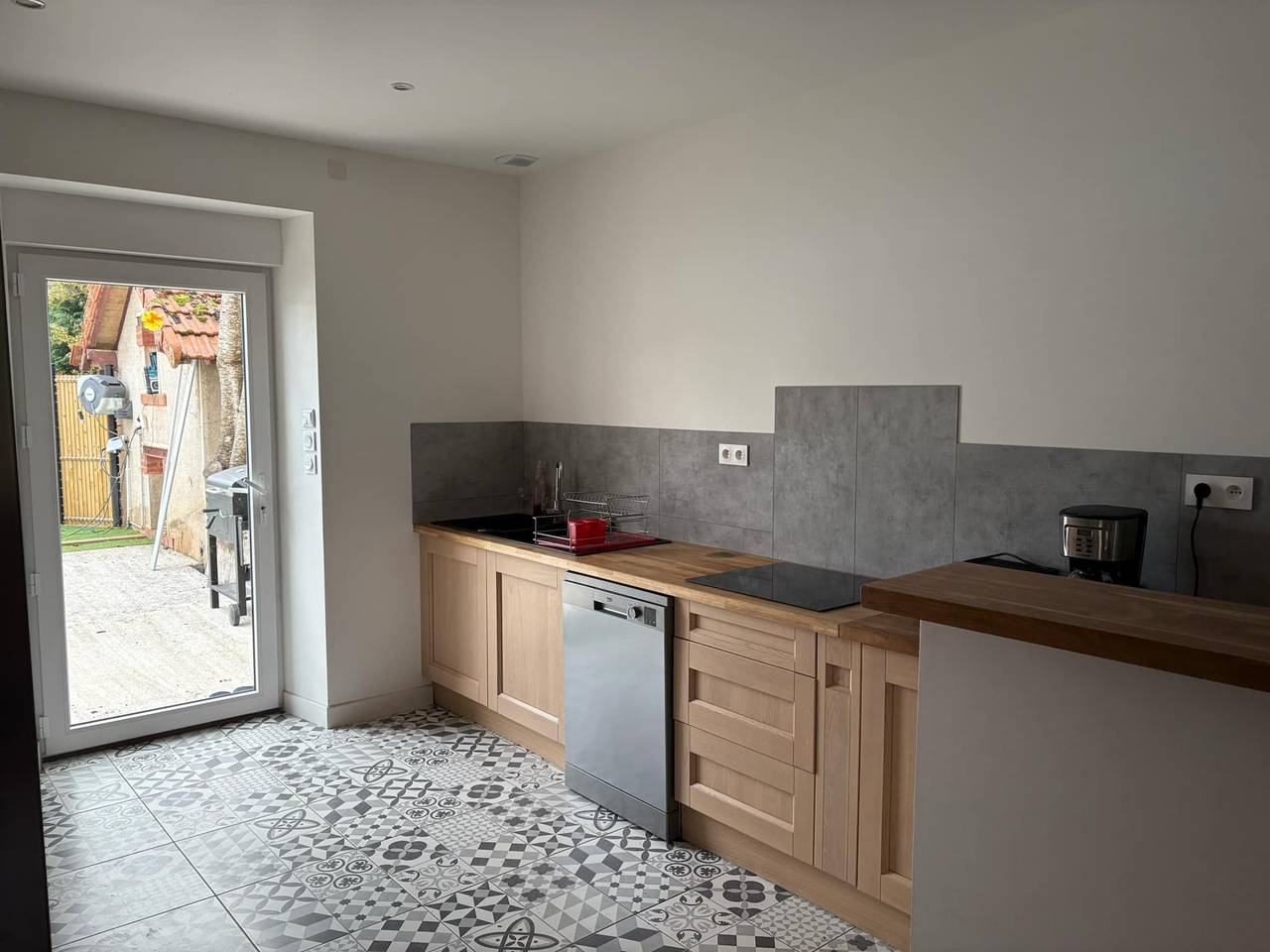 Maison de vacances 'Maison De Vacances' avec piscine privée, jardin privé et Wi-Fi in Messeix, Région de Clermont-Ferrand