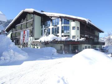 Hotel für 3 Personen in Tannheim (Tirol), Allgäuer Alpen (Österreich), Bild 1