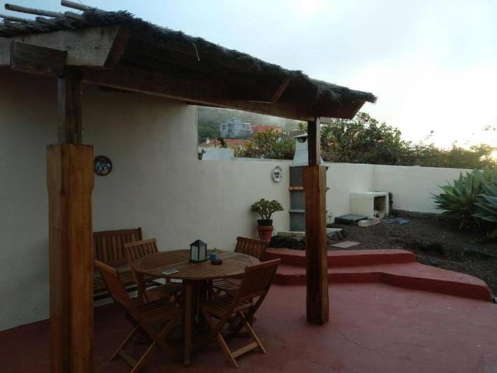 Casa rural para 8 personas, con vistas y jardín en Valverde - 4