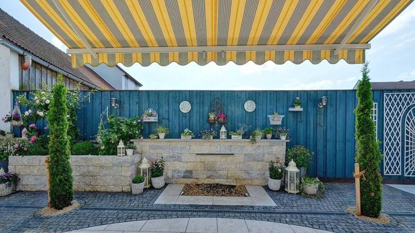Ferienhaus, mit Terrasse und Garten
