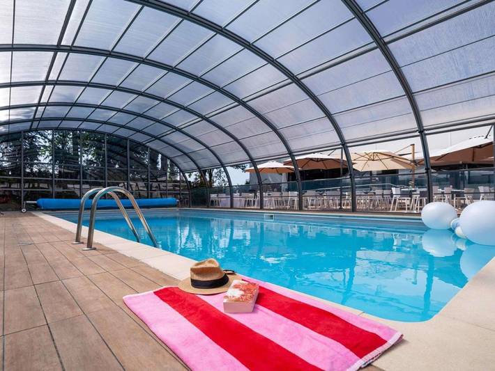 Hôtel pour 4 personnes, avec jardin et piscine à Carquefou