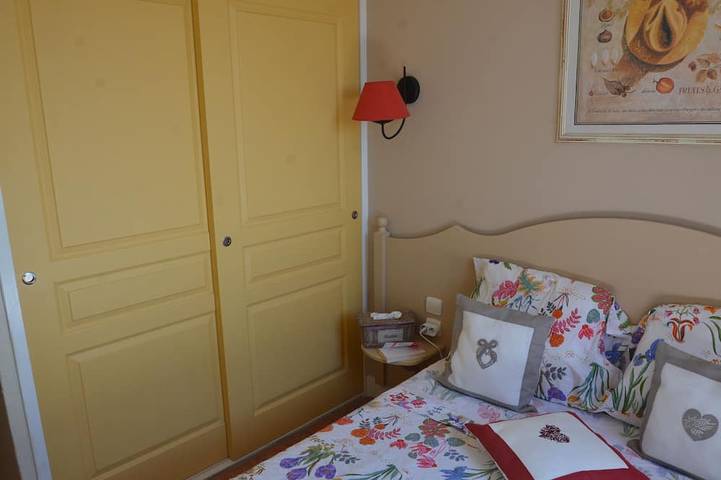 Apartamento entero, Espléndida vista del Golfo de Saint-Tropez, apartamento muy bien equipado. in Roquebrune-sur-Argens, Costa mediterránea (Francia)