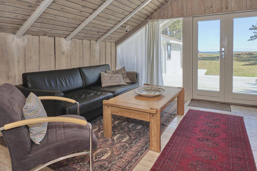 Älteres gemütliches Sommerhaus mit Meerblick und in der Nähe eines guten Strandes in Dråby Strand, Ebeltoft
