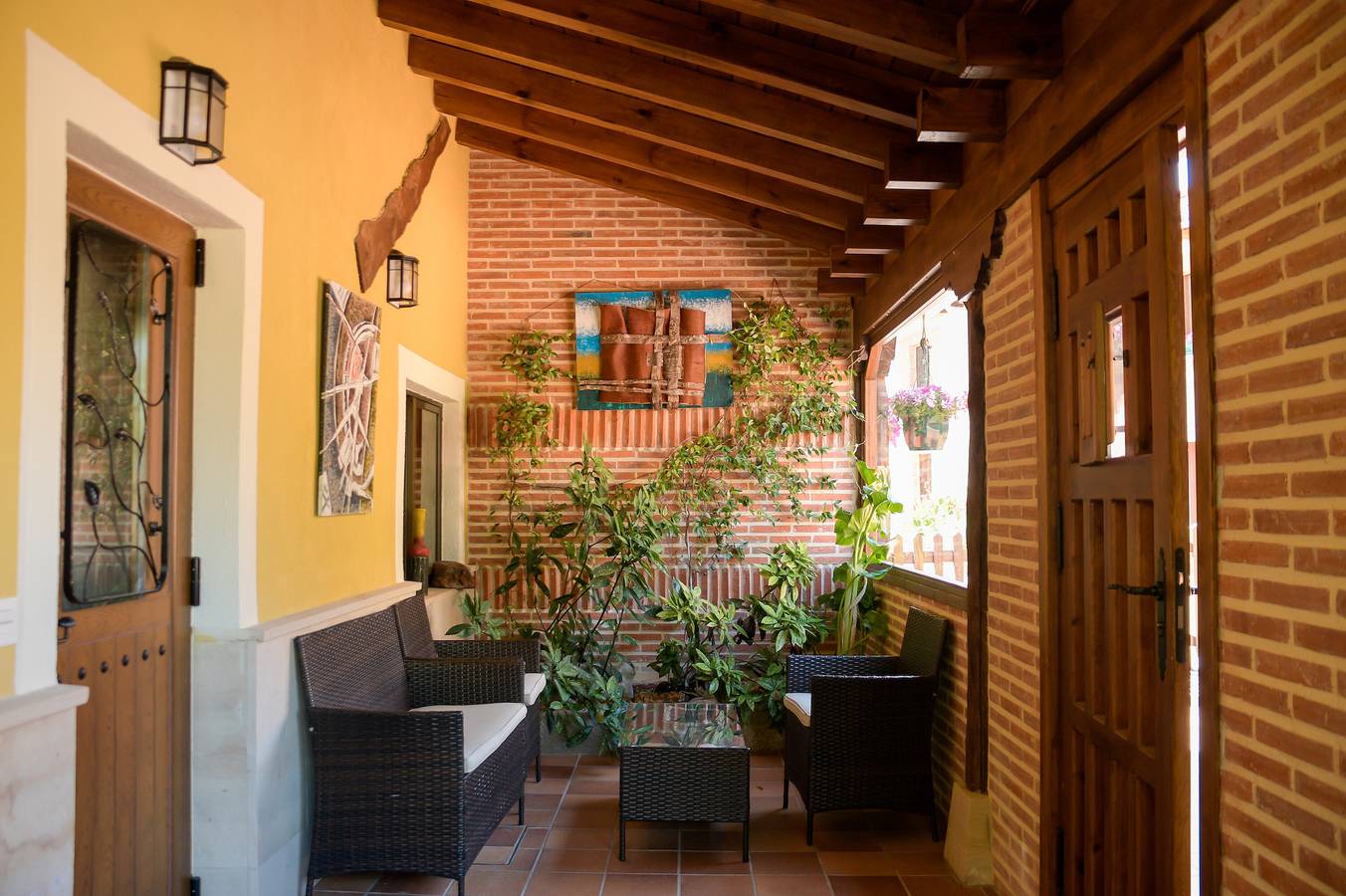 Landhaus 'El Yunque' mit Bergblick, privater Terrasse und Wi-Fi in Santibáñez de la Peña, Cordillera Cantábrica