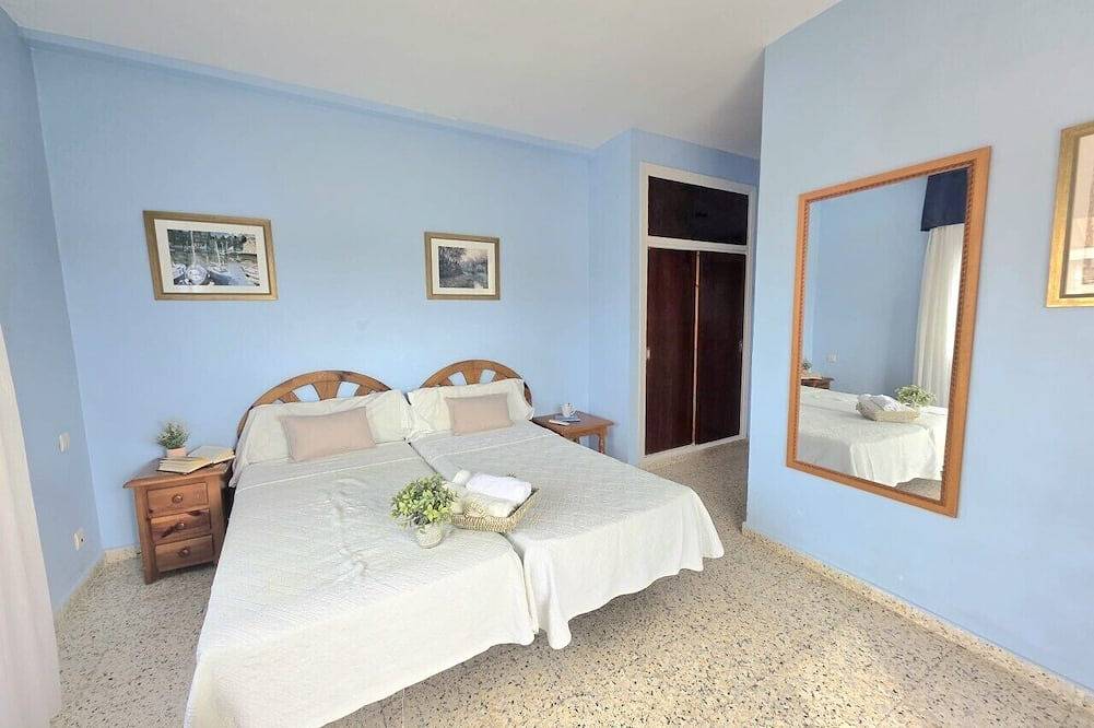 Quinfer Triple Hotel with Views of the Marshes in Noja, Côte Cantabrienne