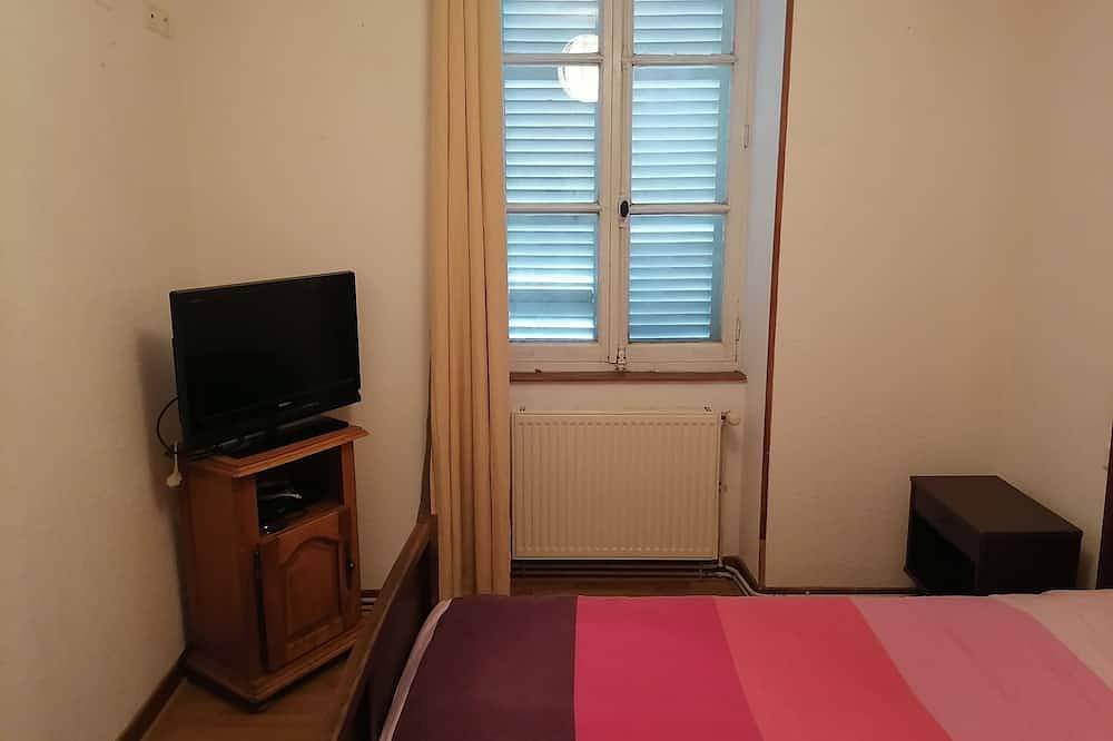 Apartamento entero, Large, simple and practical mountain apartment  in Morez, Parc naturel régional du Haut-Jura