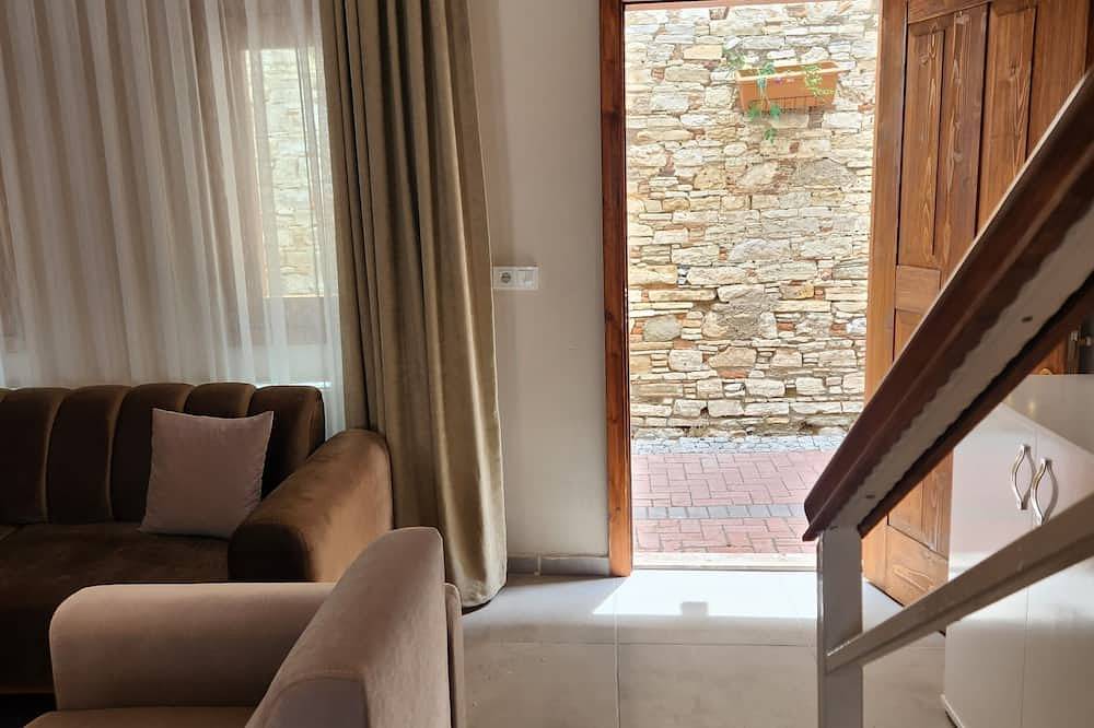Traumhaus Mitten in der City 60 Meter zum Meer in Kusadasi, Aydın Province