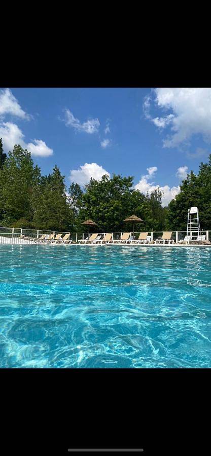 Camping pour 6 personnes, avec piscine ainsi que terrasse et jardin, animaux acceptés dans le Loir-et-Cher - 3