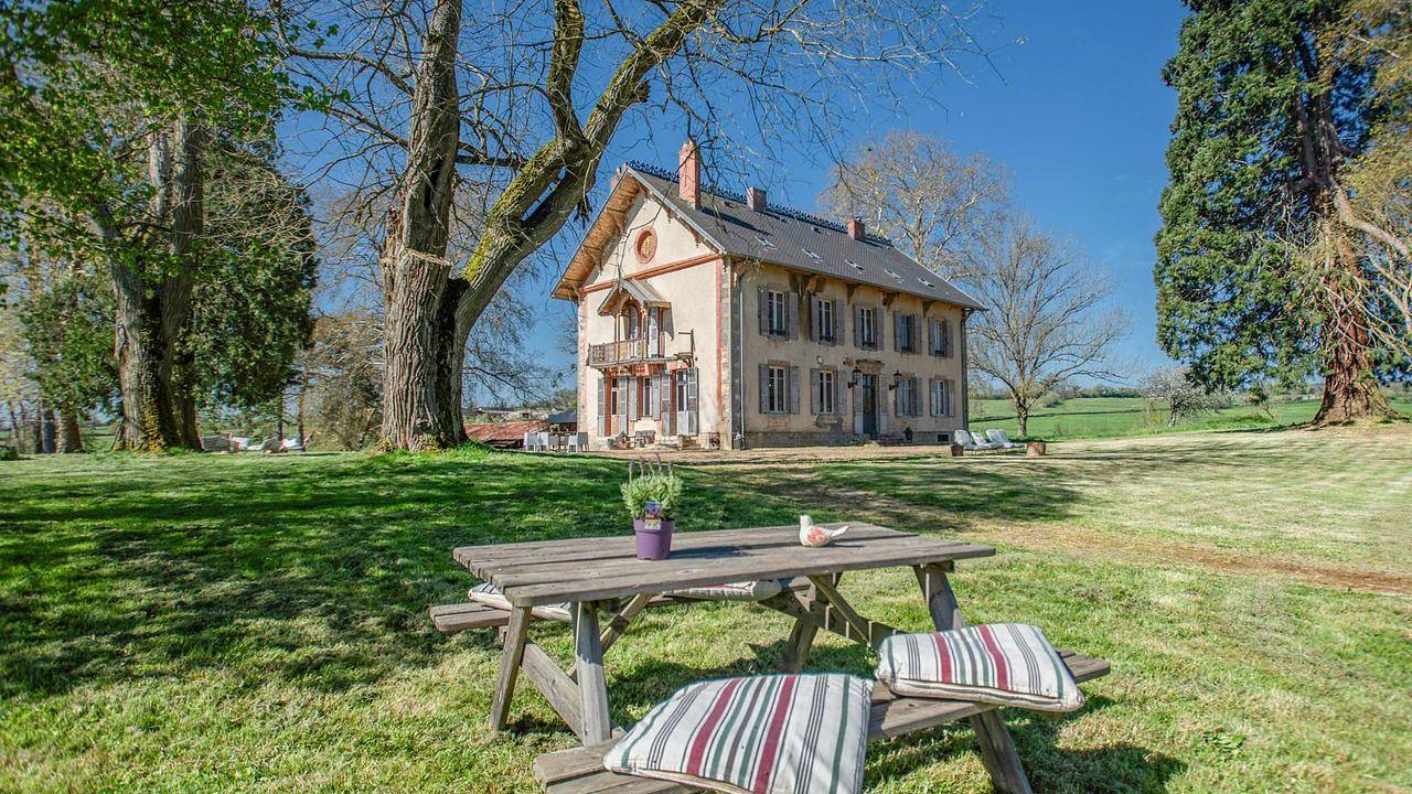 Ferienhaus für 15 Personen (450 m²) in Saint-Saulge in Saint-Saulge, Nièvre